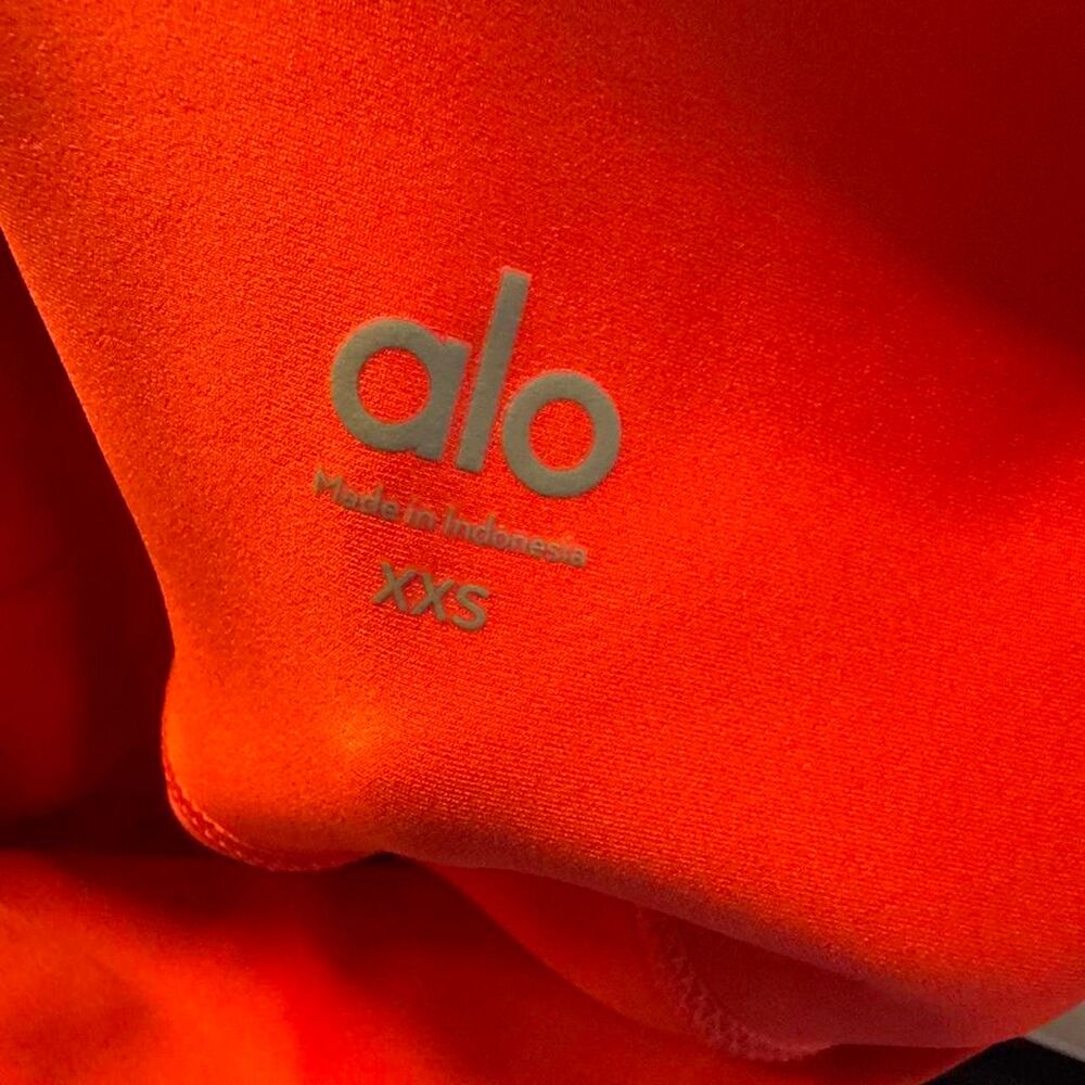 Alo-yoga Women's Red and Orange Leggings - Picture 6 of 6